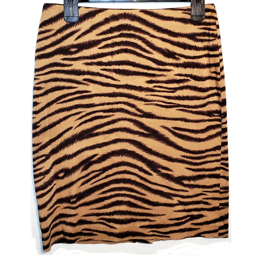 Jones New York Signature animal print skirt size 4